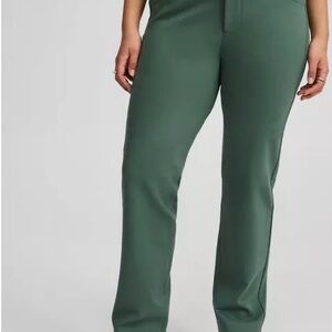 Torrid Green Women's Pants 20 short